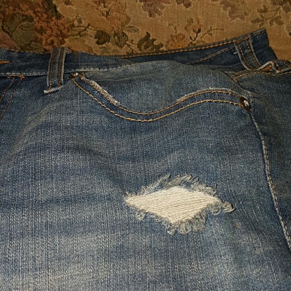 Aeropostale distressed jeans - Picture 2 of 4